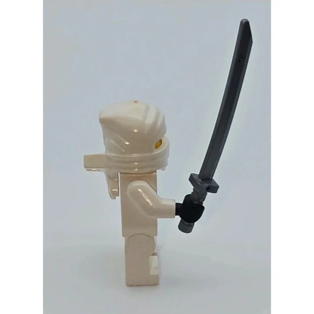 LEGO Ninjago Zane Minifigure njo0001 Original 2011 Pilot Golden Weapons